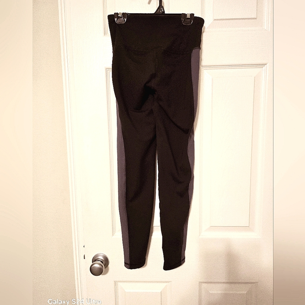Old Navy active leggings tights pants black with gray stripe size S
